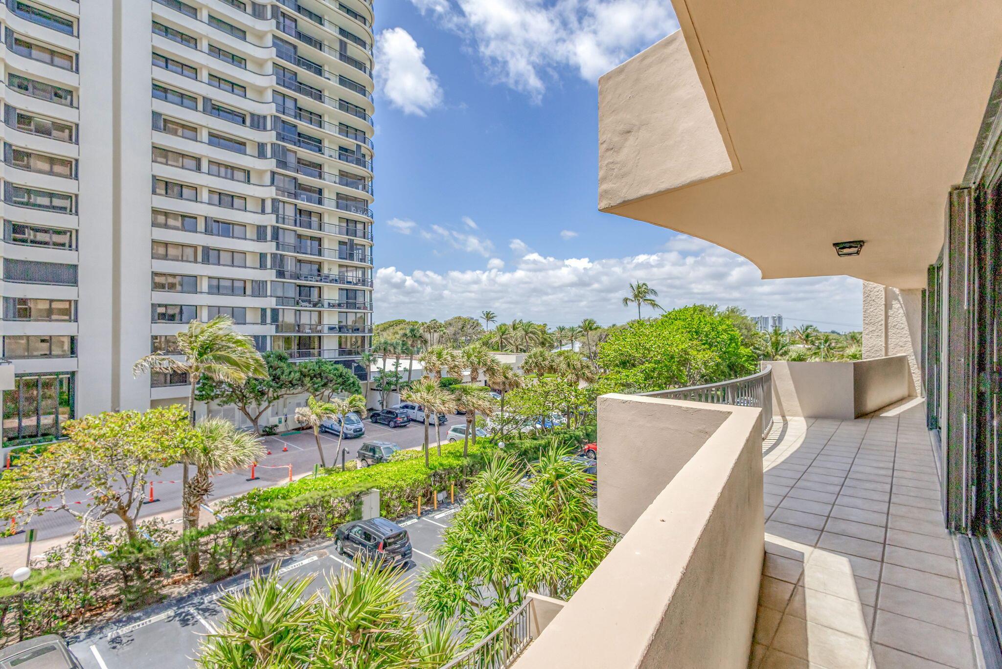 4200 N Ocean Drive 2-303