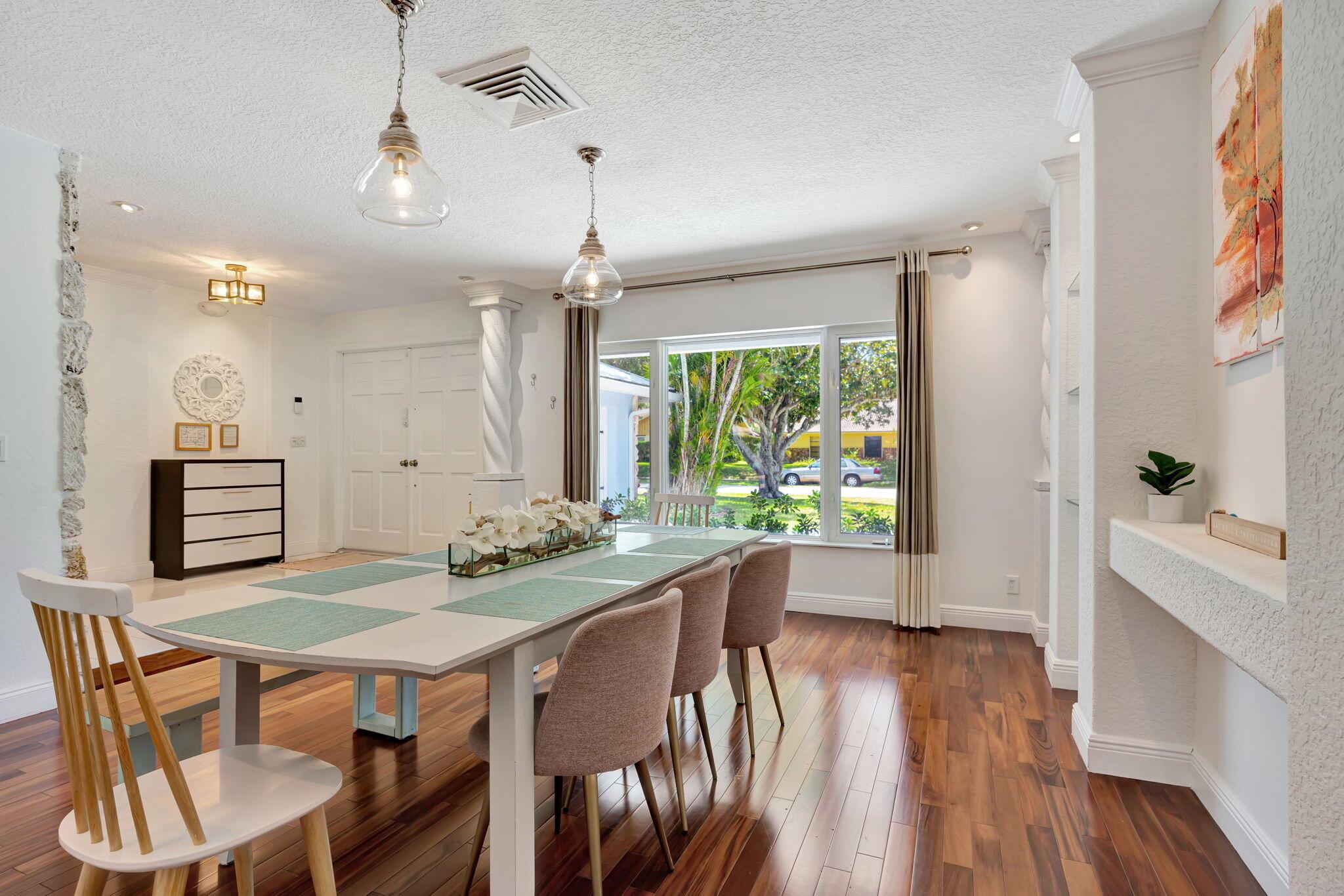 2561 Pepperwood Circle