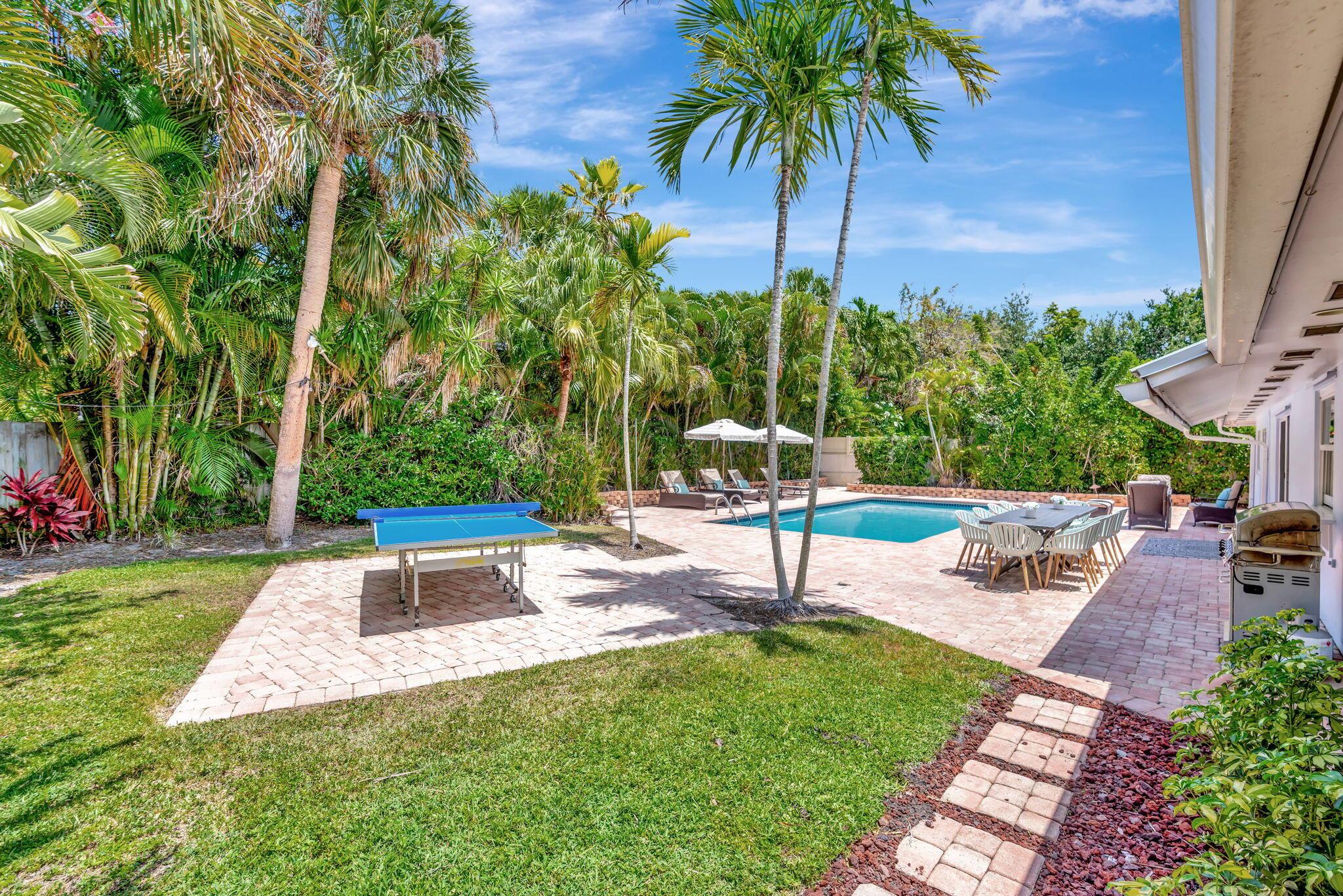 2561 Pepperwood Circle