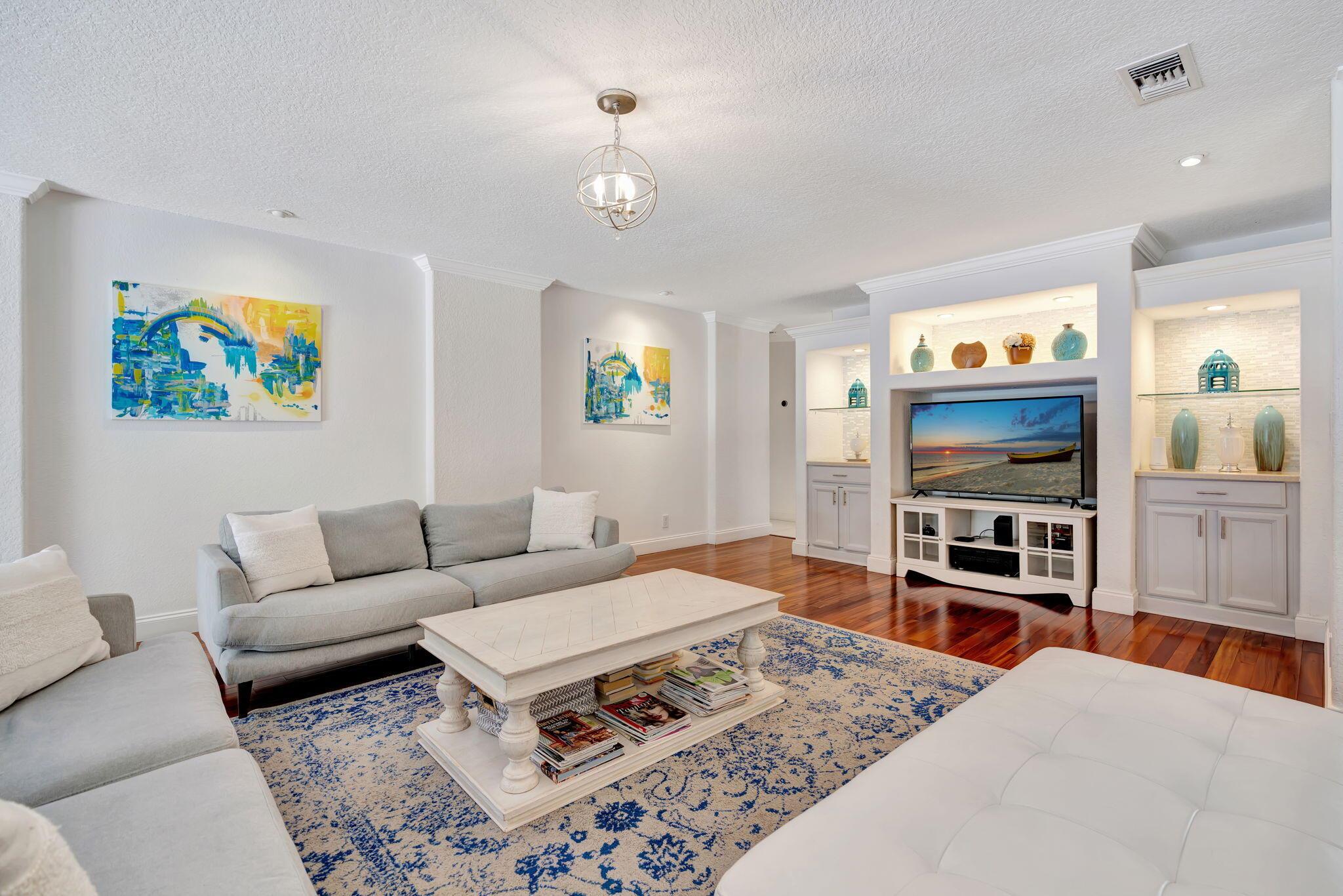 2561 Pepperwood Circle