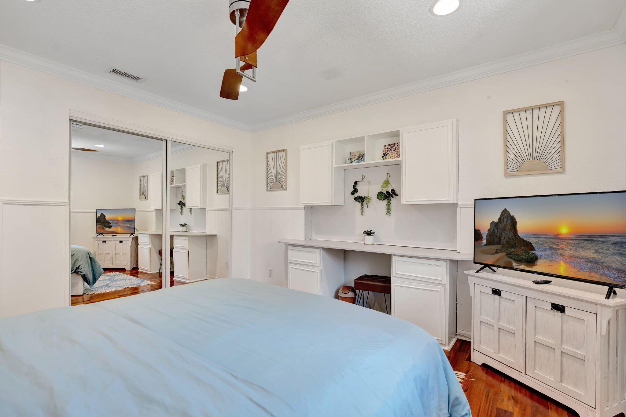 2561 Pepperwood Circle