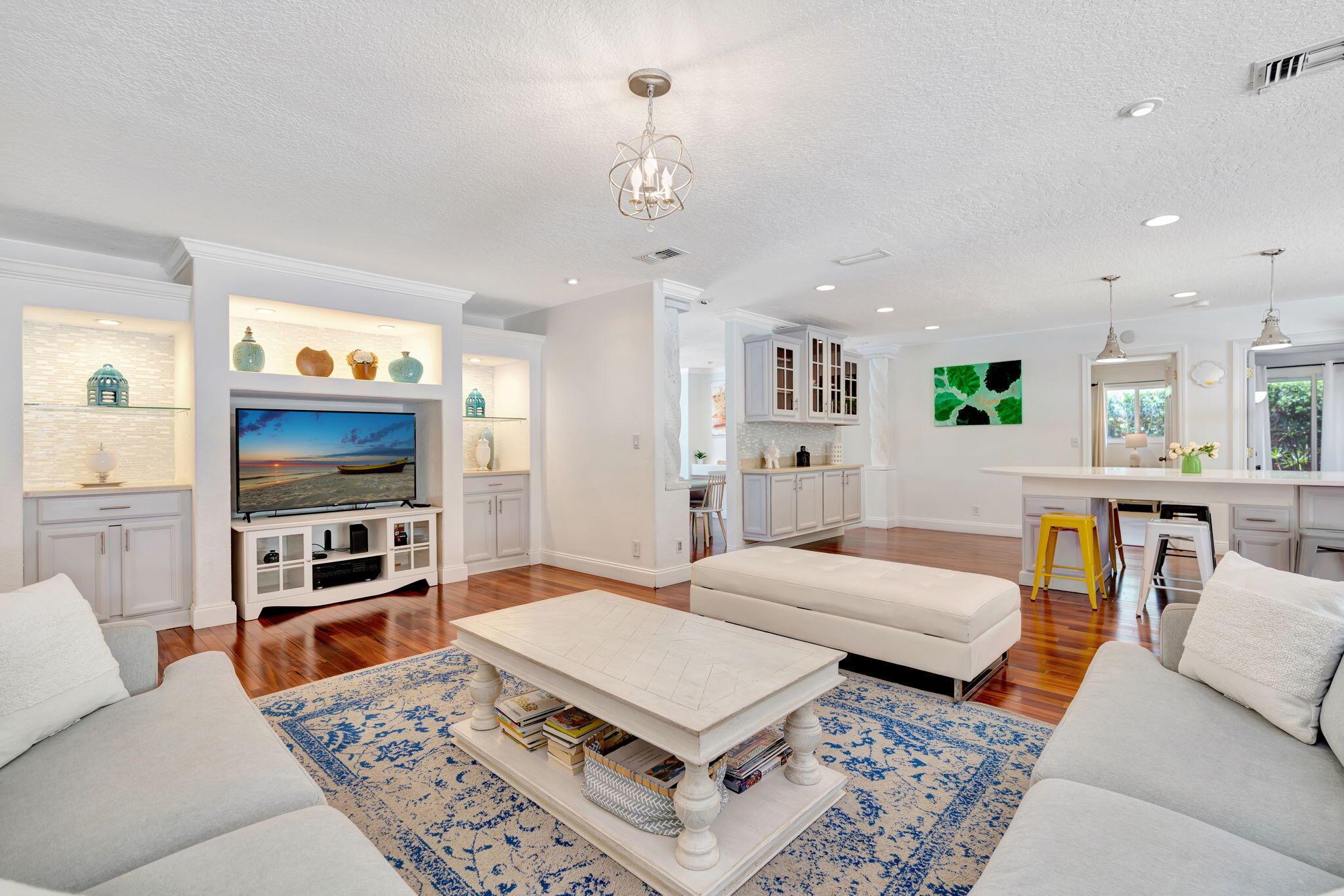 2561 Pepperwood Circle