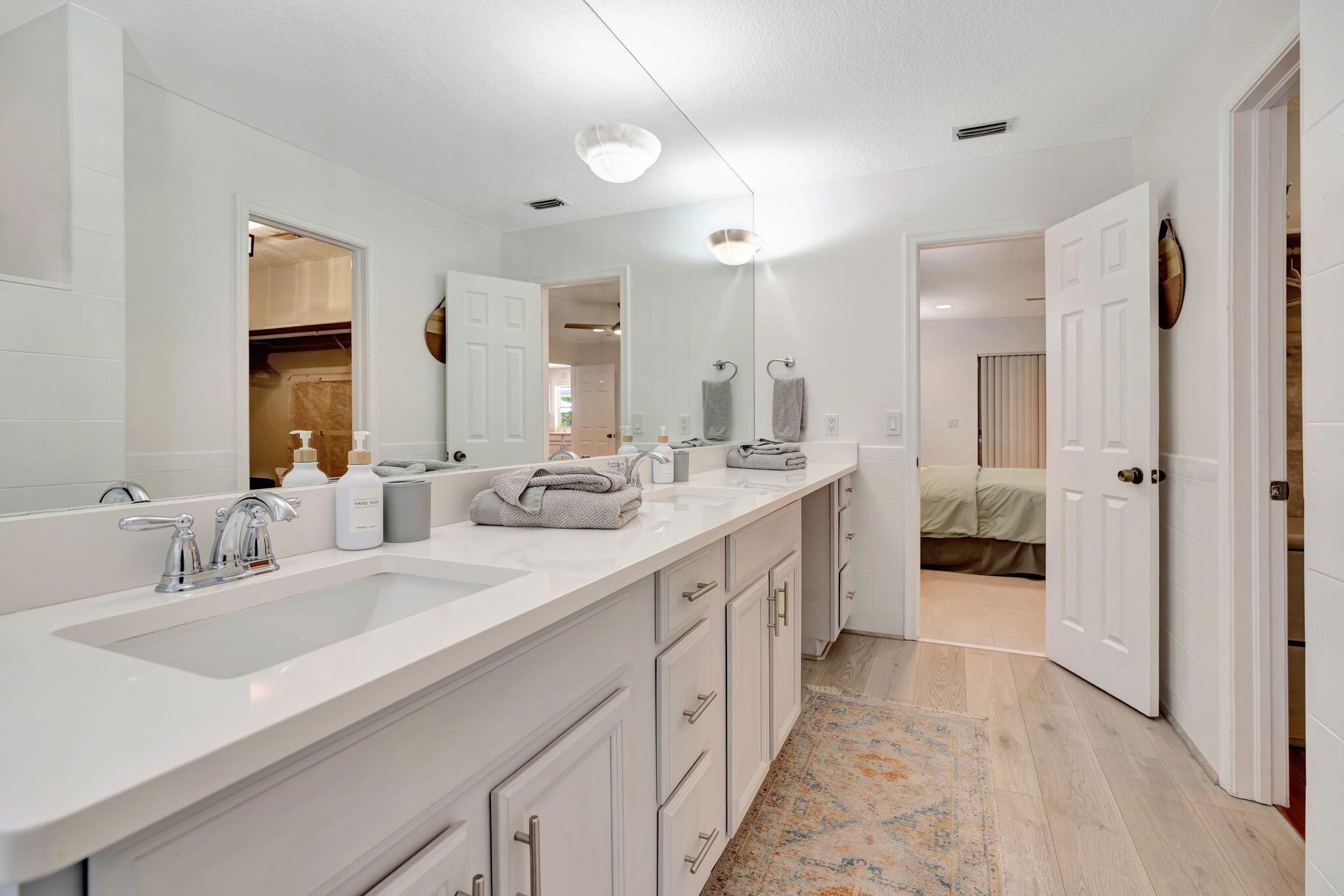 2561 Pepperwood Circle