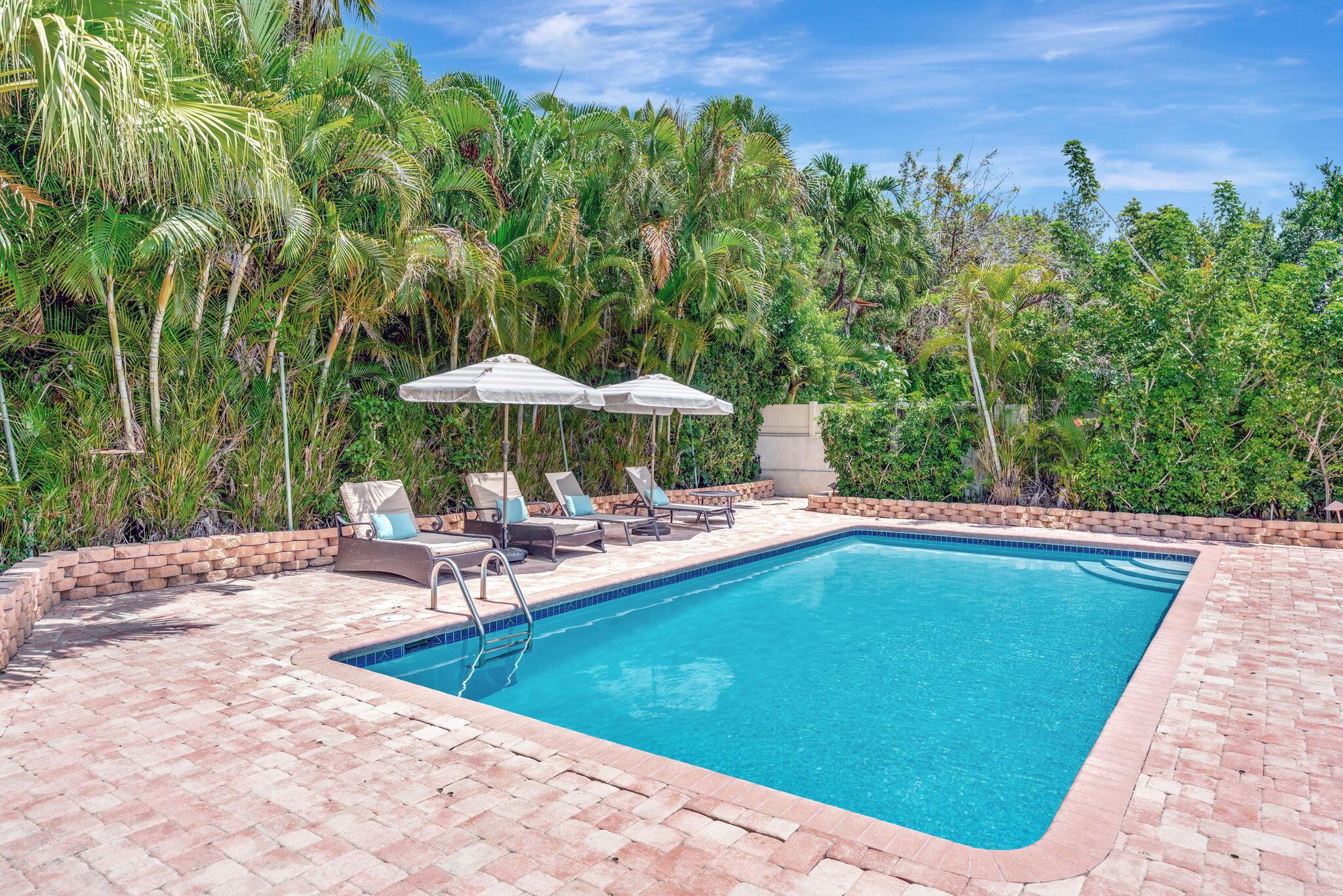 2561 Pepperwood Circle