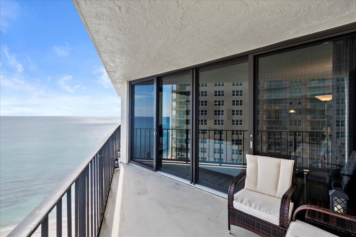 5420 N Ocean Drive 903