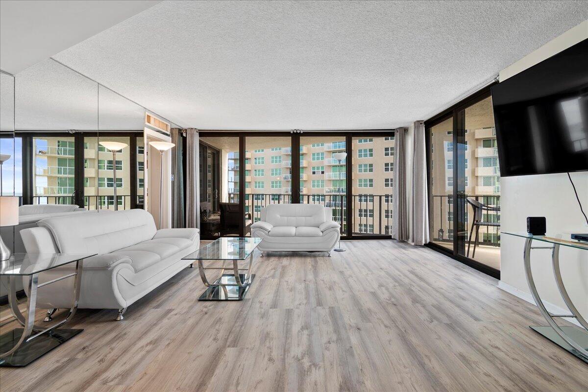 5420 N Ocean Drive 903