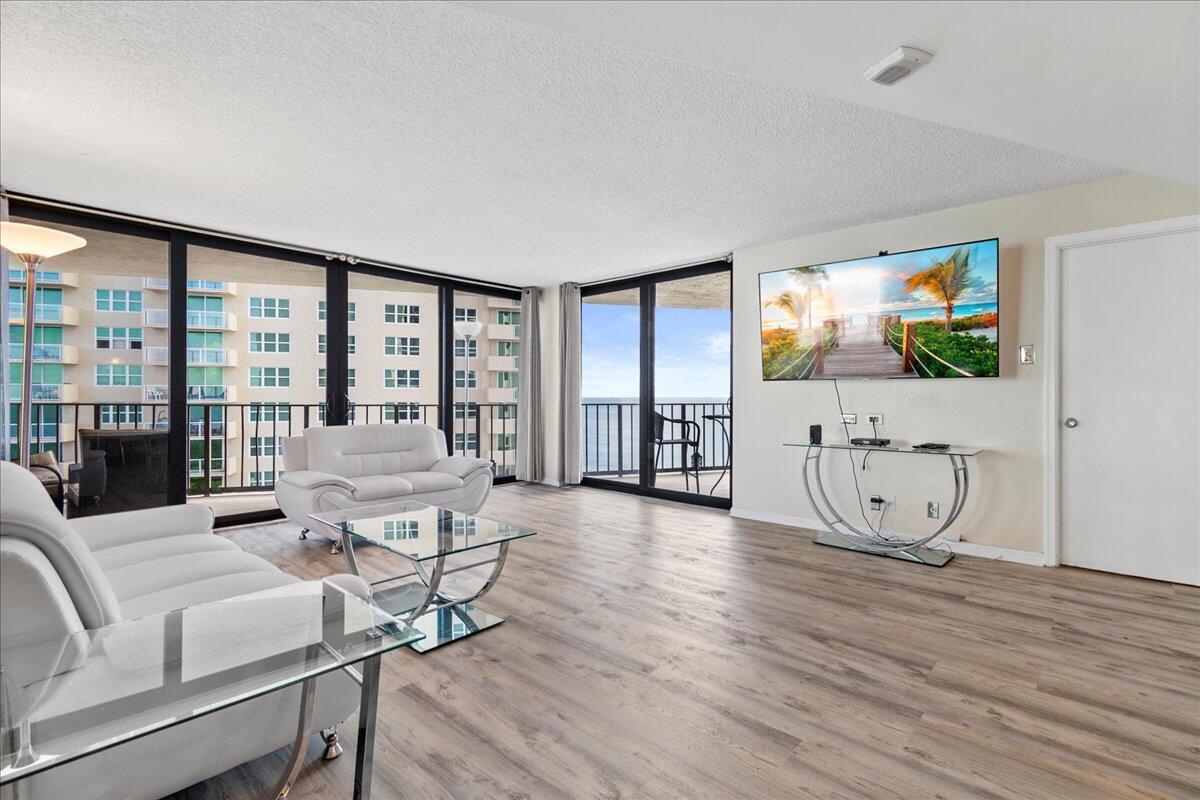 5420 N Ocean Drive 903