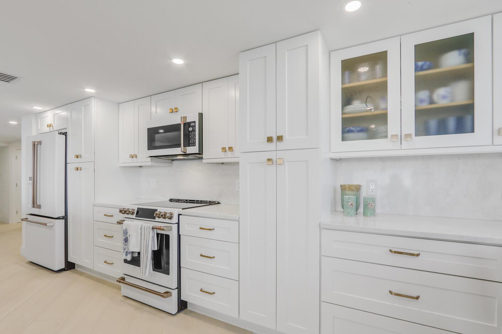 5380 N Ocean Drive 17e