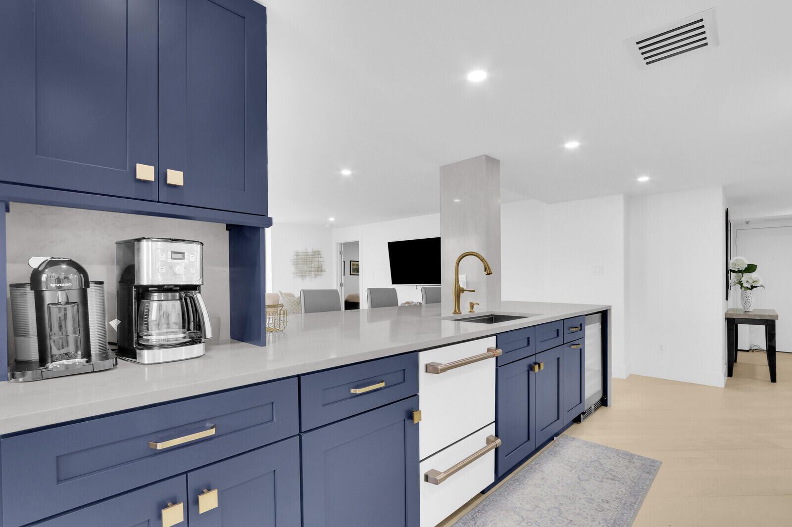 5380 N Ocean Drive 17e