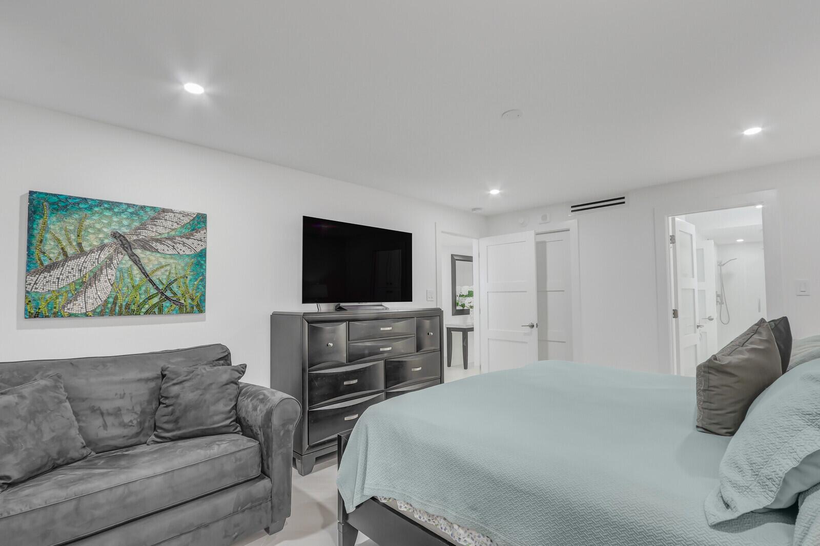 5380 N Ocean Drive 17e