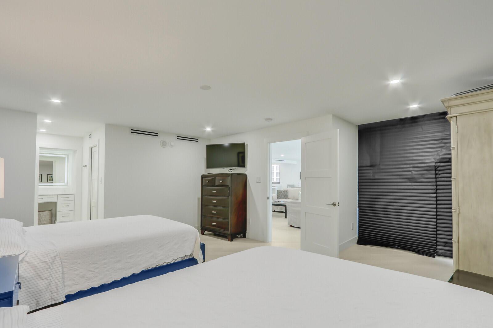 5380 N Ocean Drive 17e