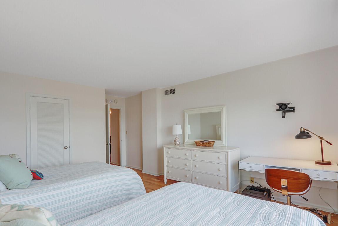 5480 N Ocean Drive A10c