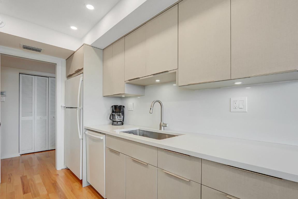 5480 N Ocean Drive A10c