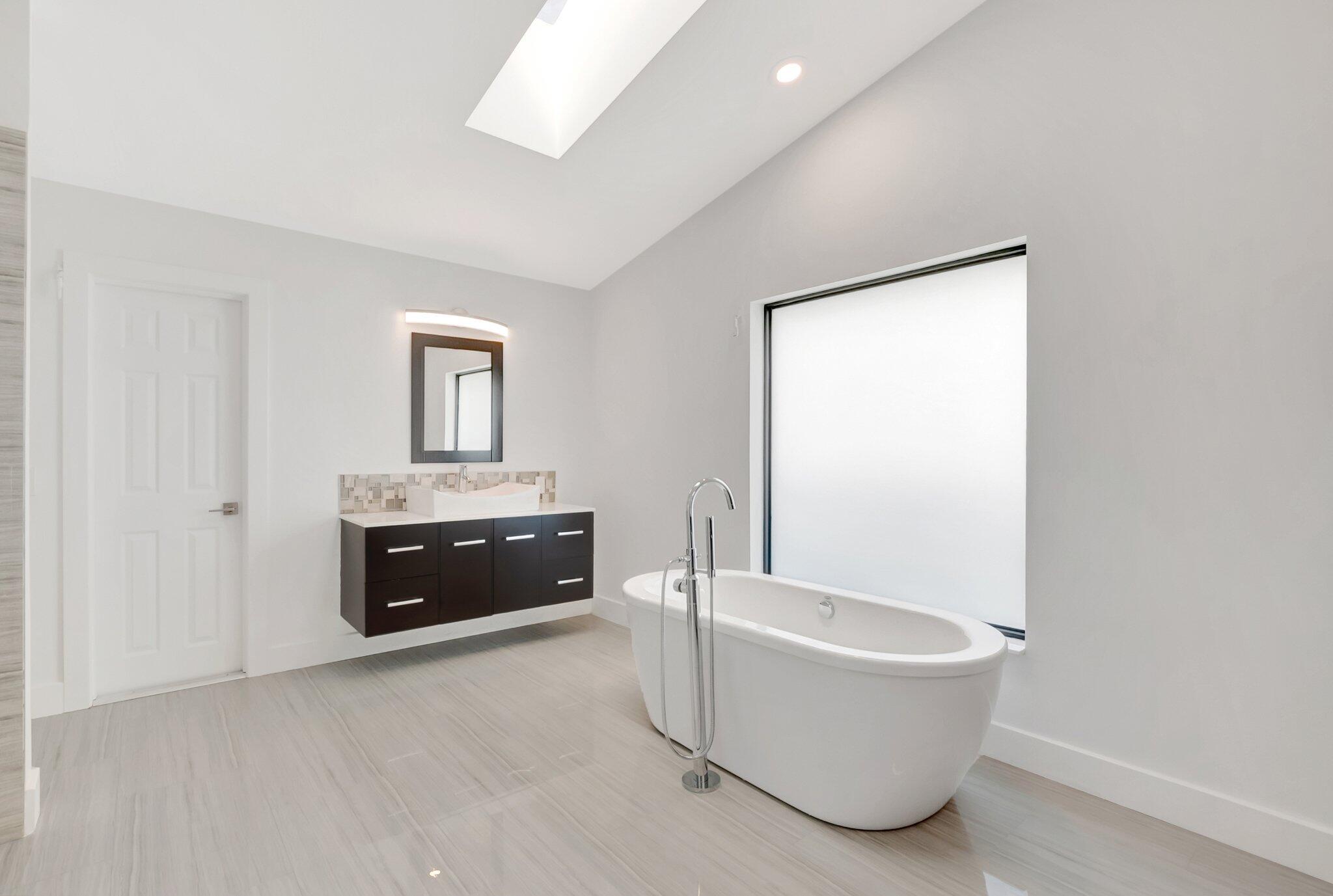 355 Deer Creek Woodlake Lane