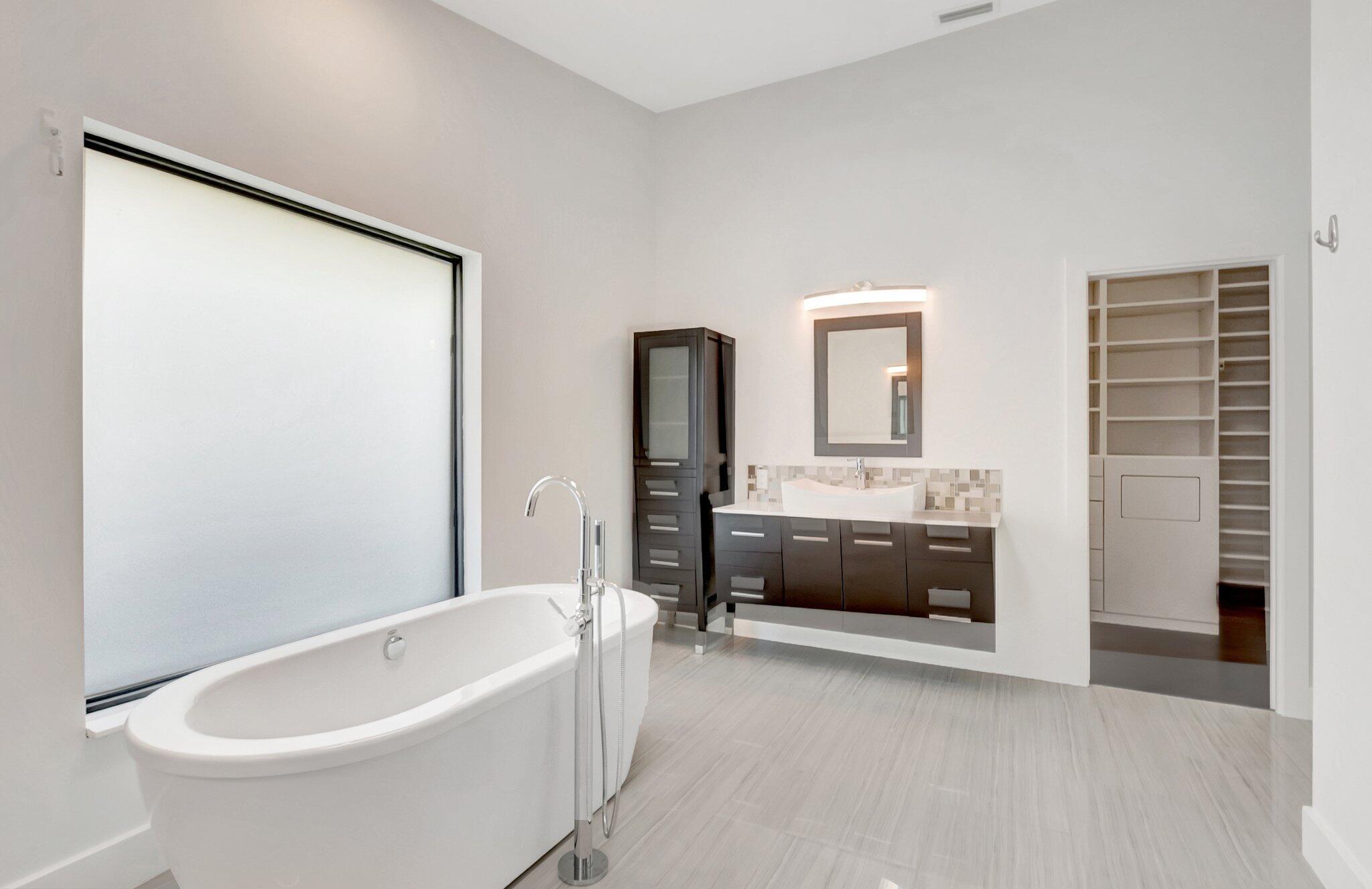 355 Deer Creek Woodlake Lane