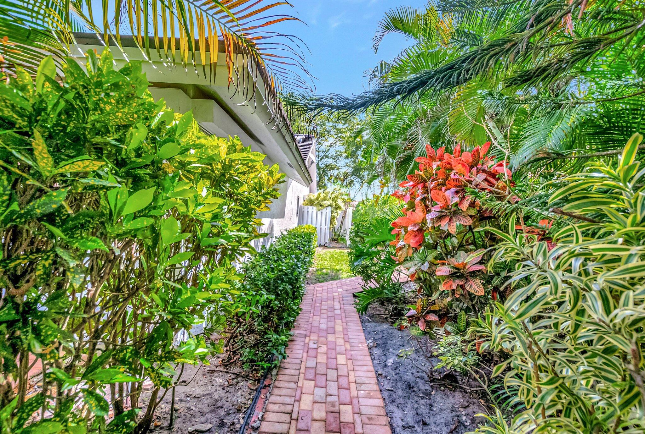 355 Deer Creek Woodlake Lane