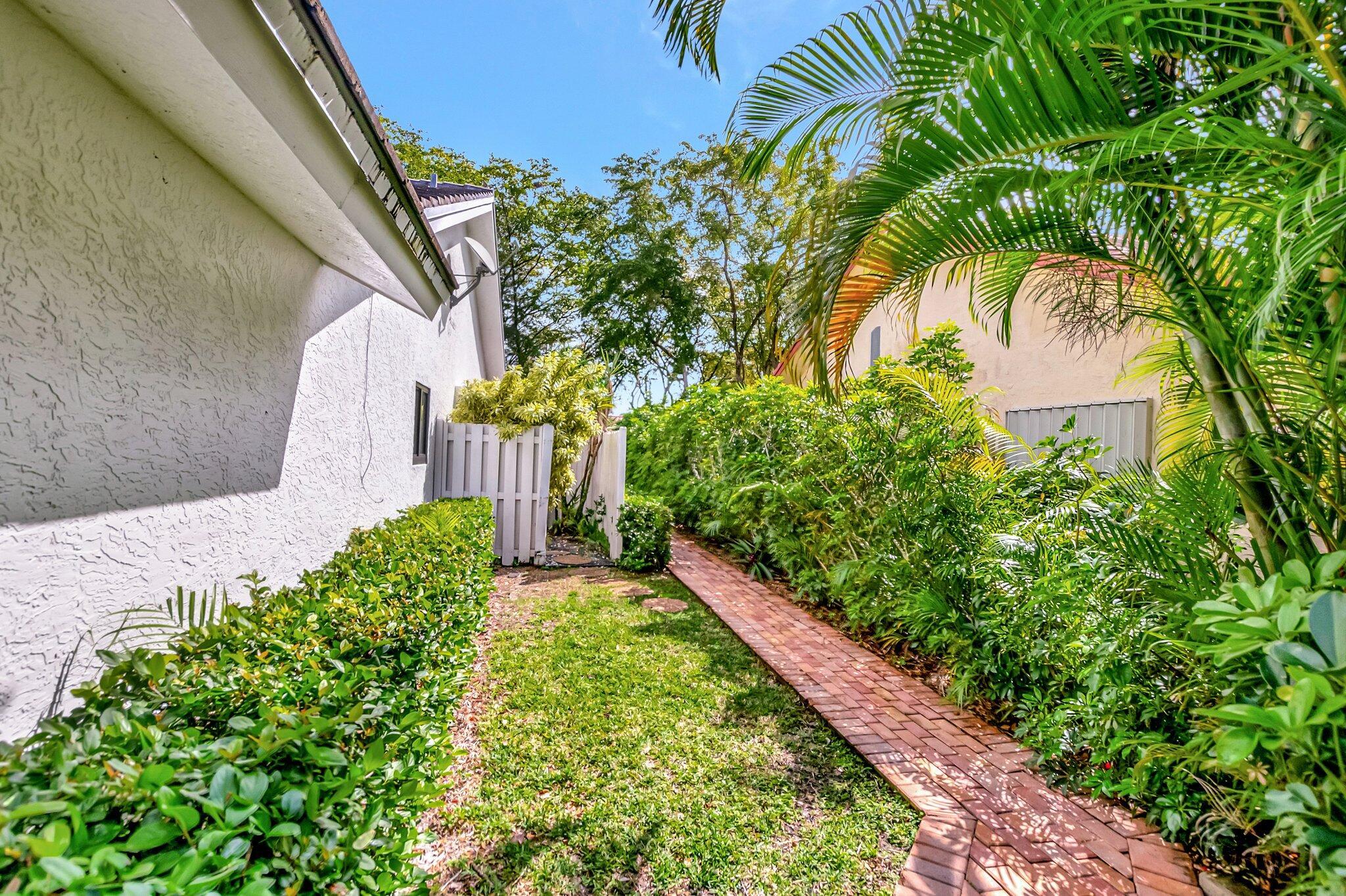 355 Deer Creek Woodlake Lane