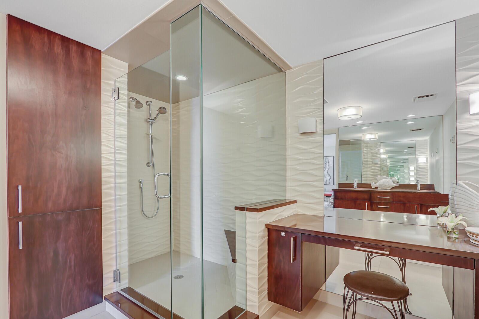 5280 N Ocean Drive 7d