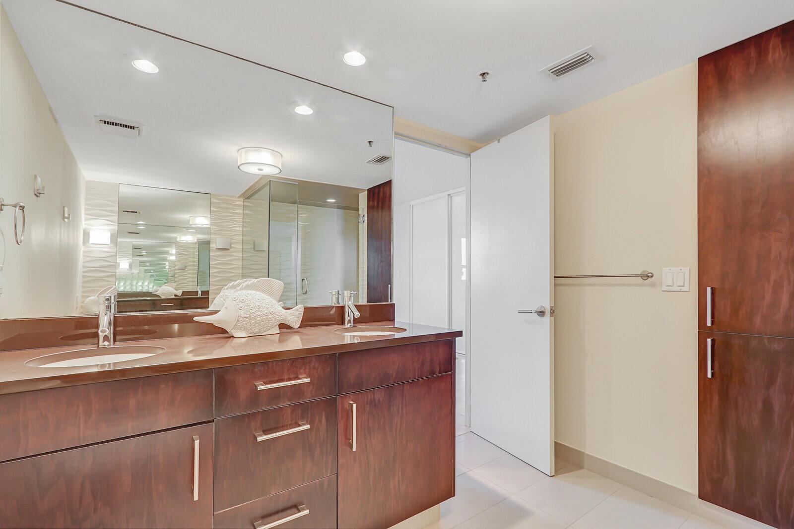 5280 N Ocean Drive 7d