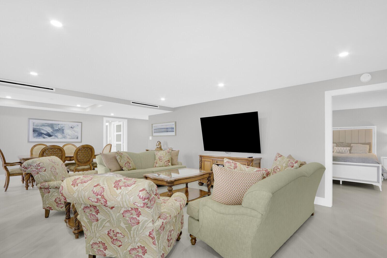 5380 N Ocean Drive 9a