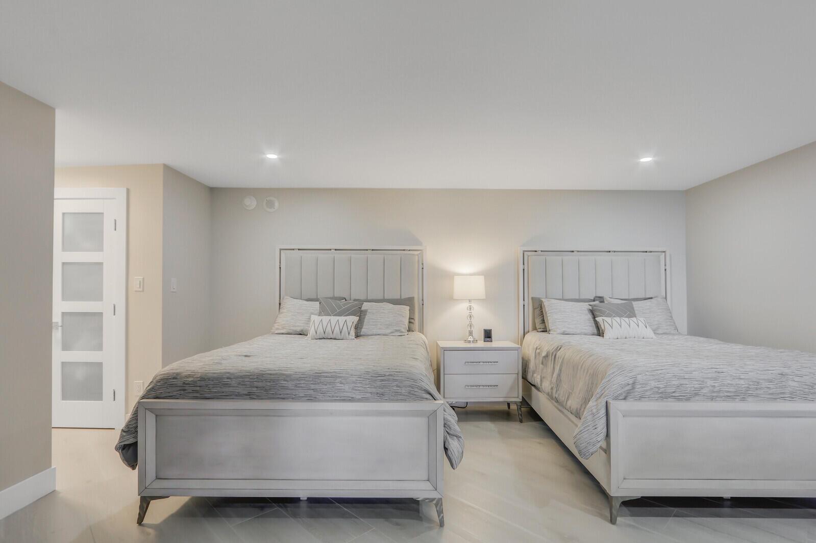 5380 N Ocean Drive 9a