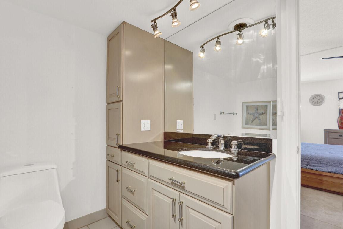 5510 N Ocean Drive 12b