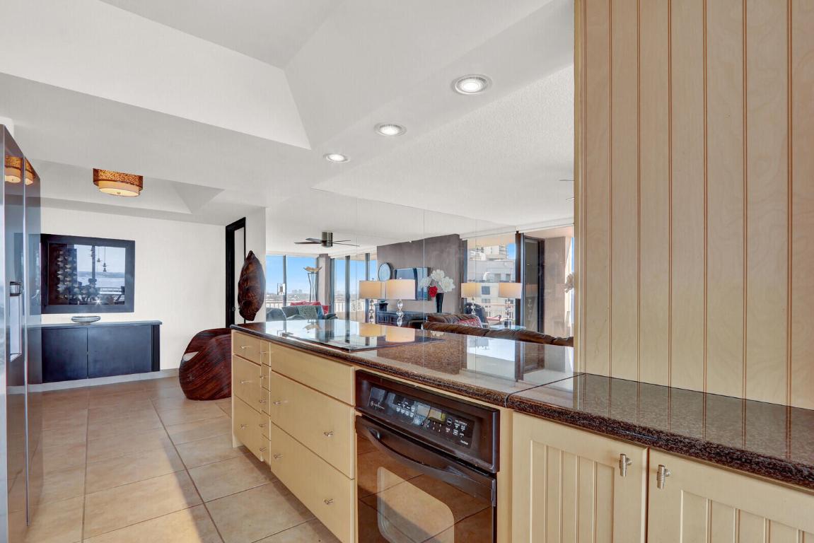 5510 N Ocean Drive 12b