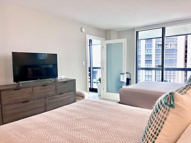 5380 N Ocean Drive 17g