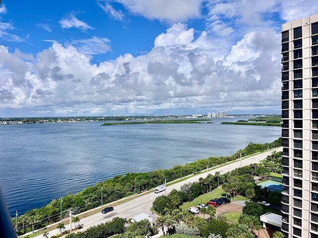 5380 N Ocean Drive 17g