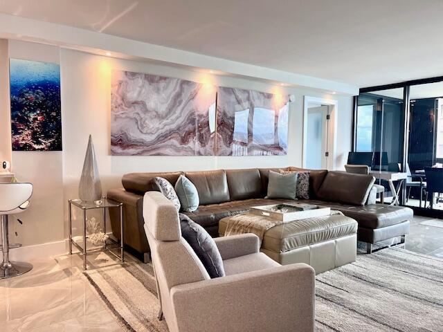 5380 N Ocean Drive 17g