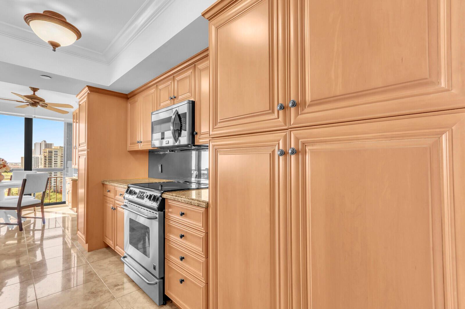 4000 N Ocean Drive 1702