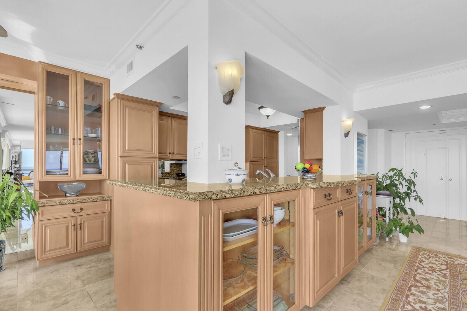 4000 N Ocean Drive 1702