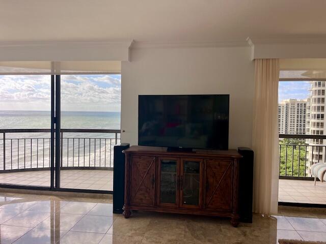 4000 N Ocean Drive 1702