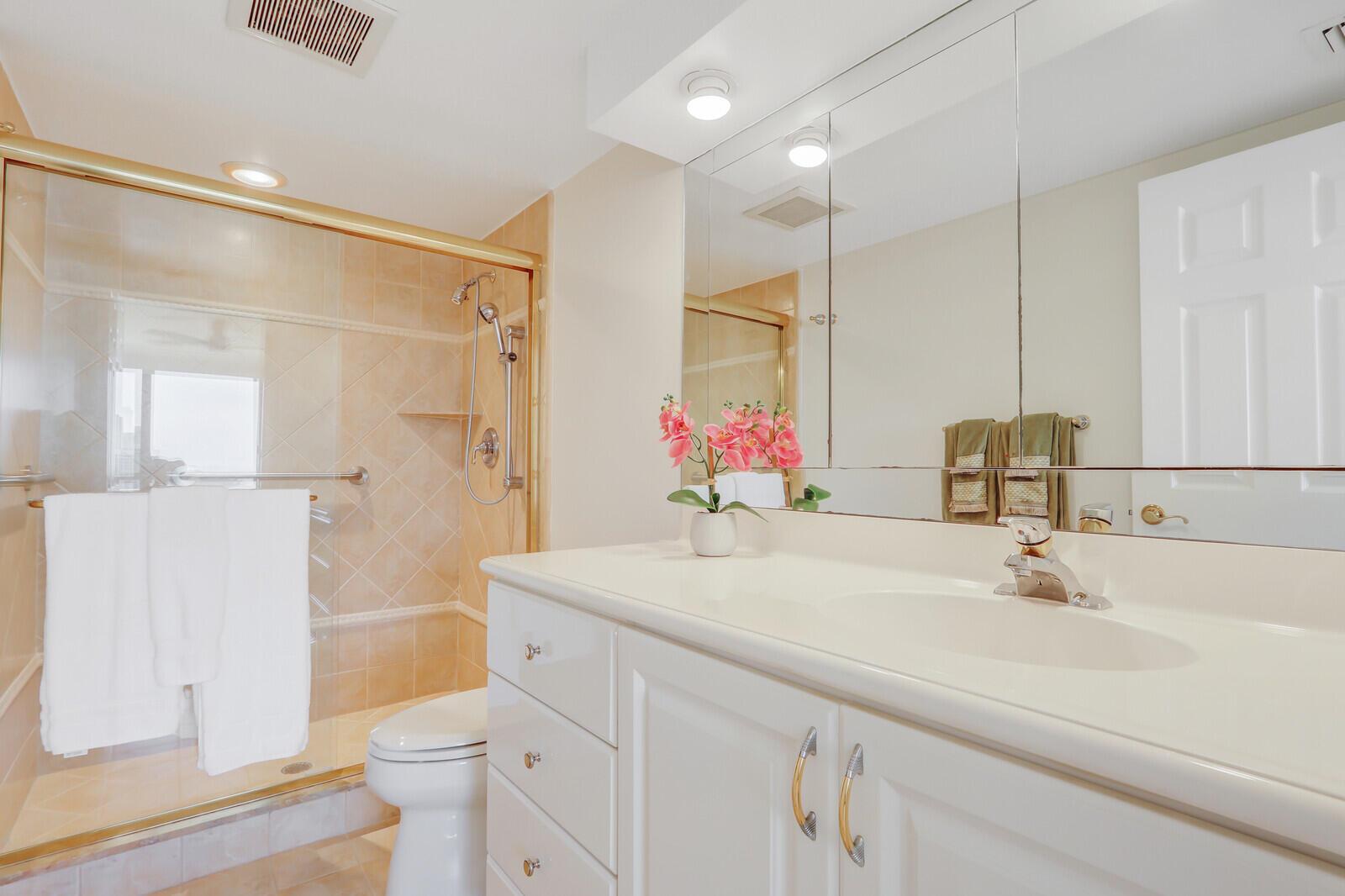 4000 N Ocean Drive 1702