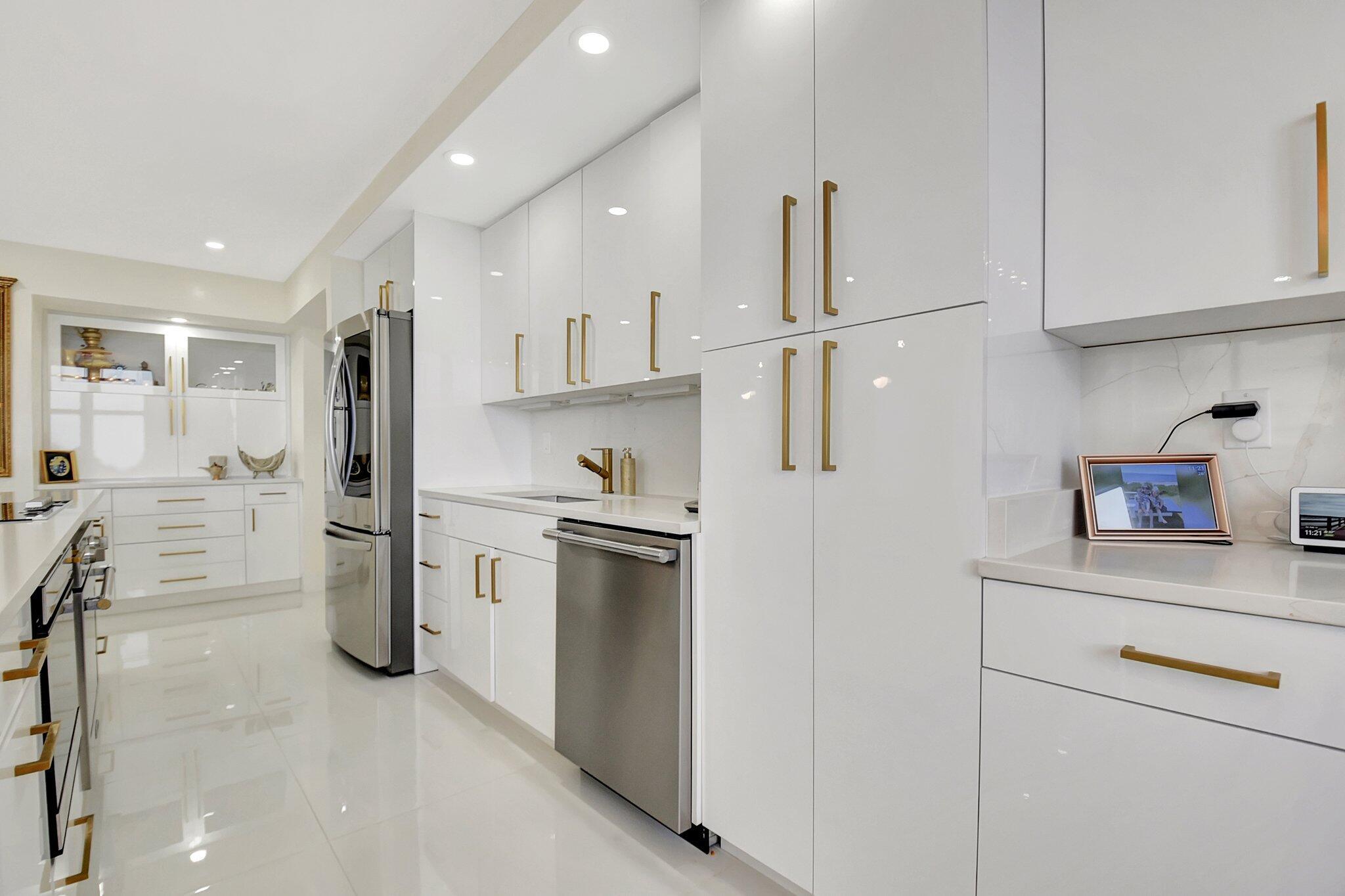 5440 N Ocean Drive 1002