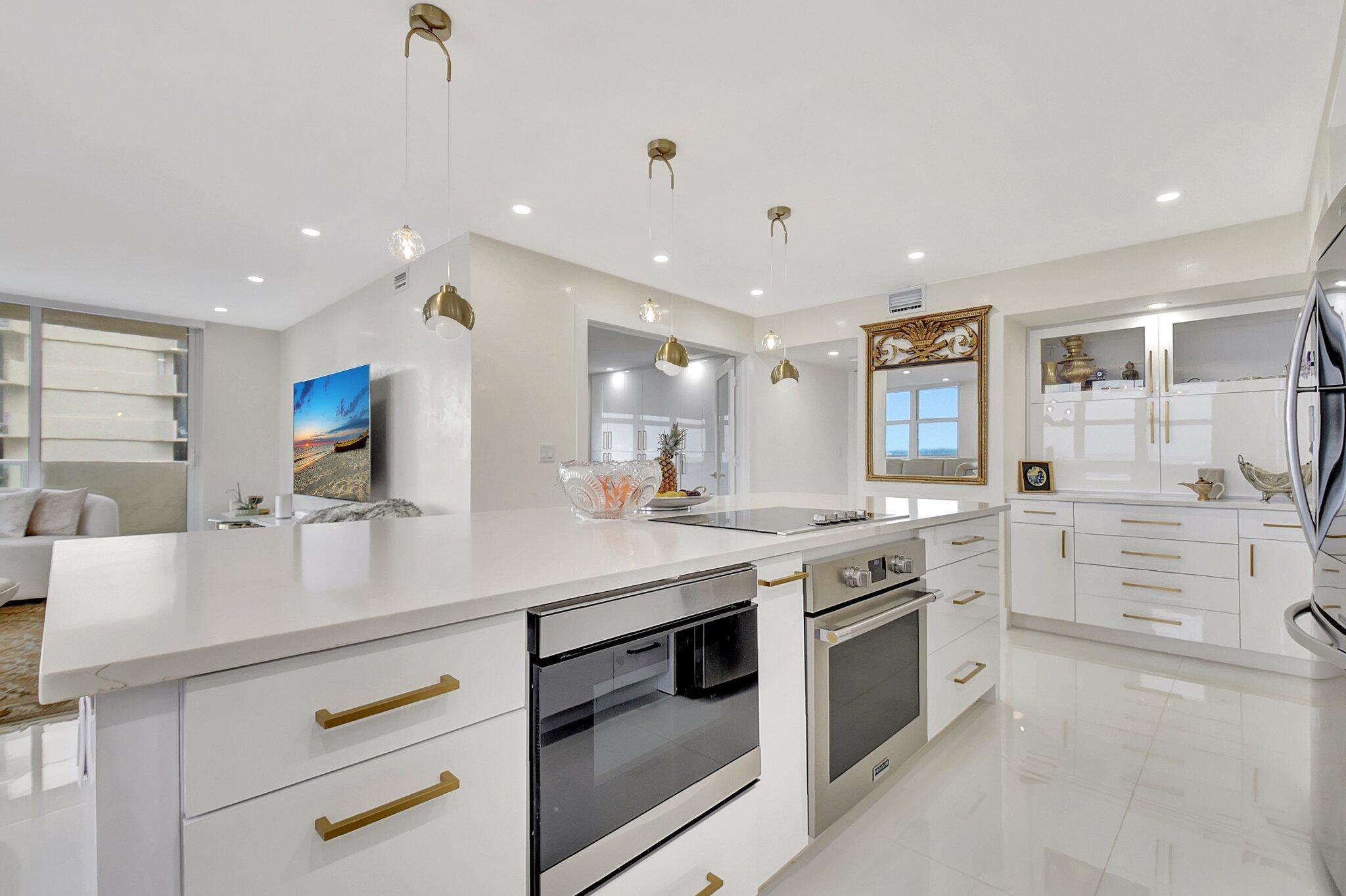 5440 N Ocean Drive 1002