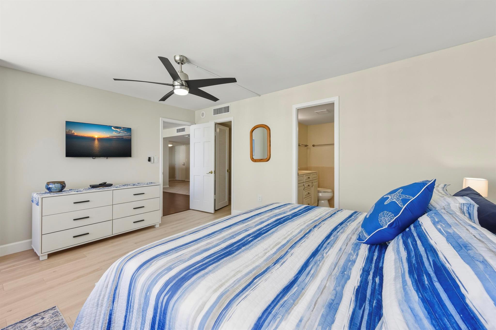 4200 N Ocean Drive 1-1705