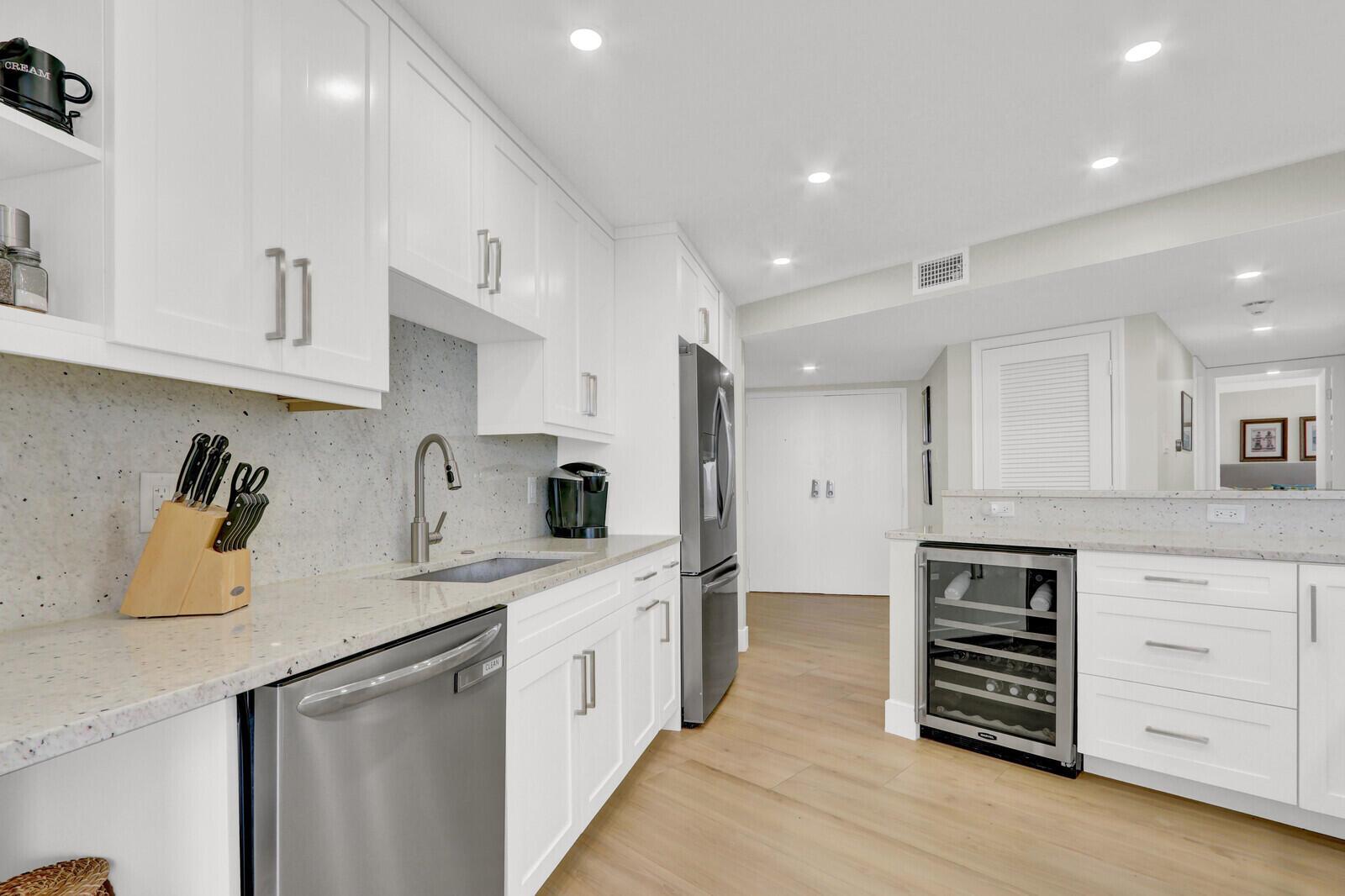 5420 N Ocean Drive 506