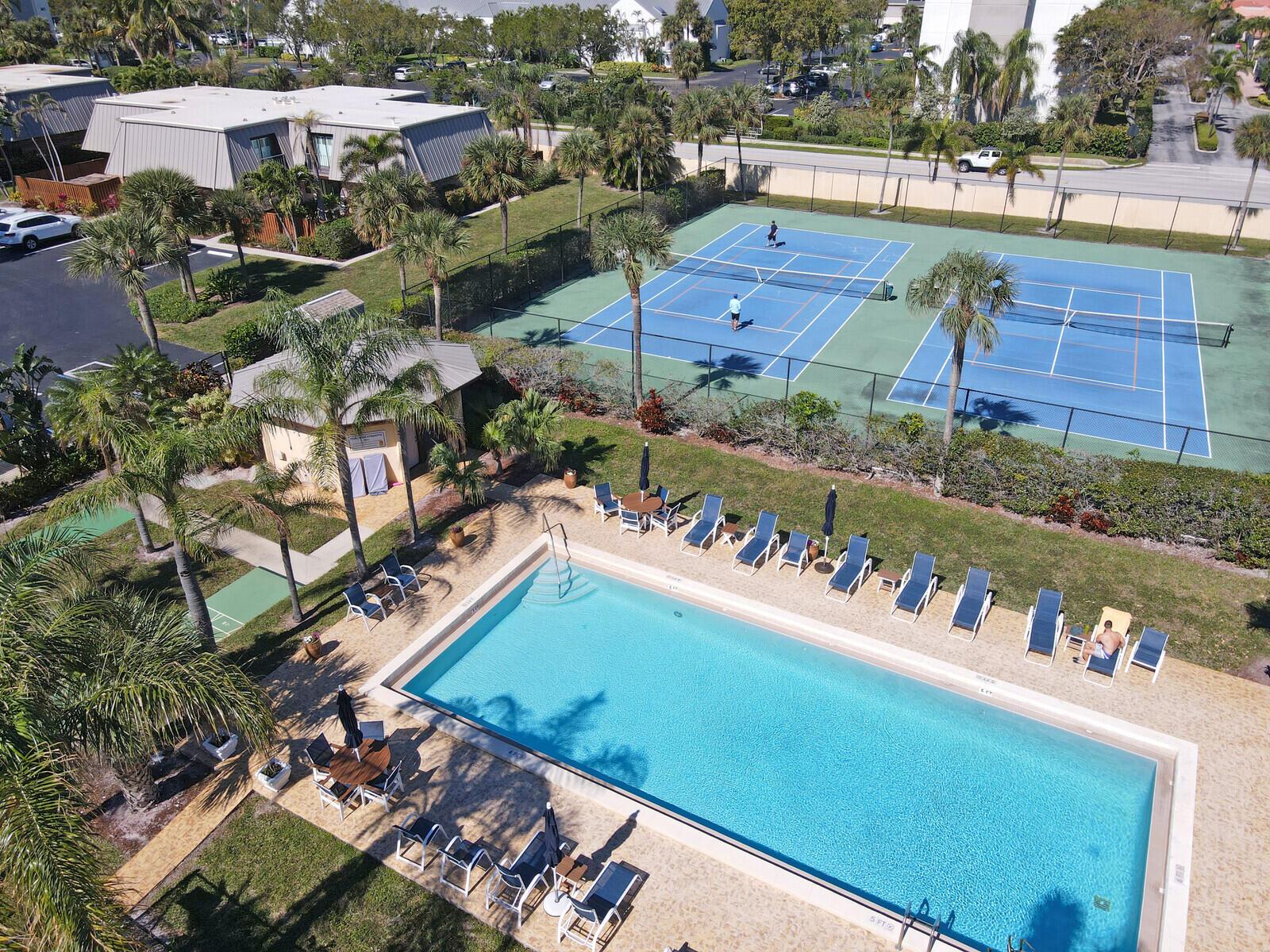 1605 S Us Highway 1 A308