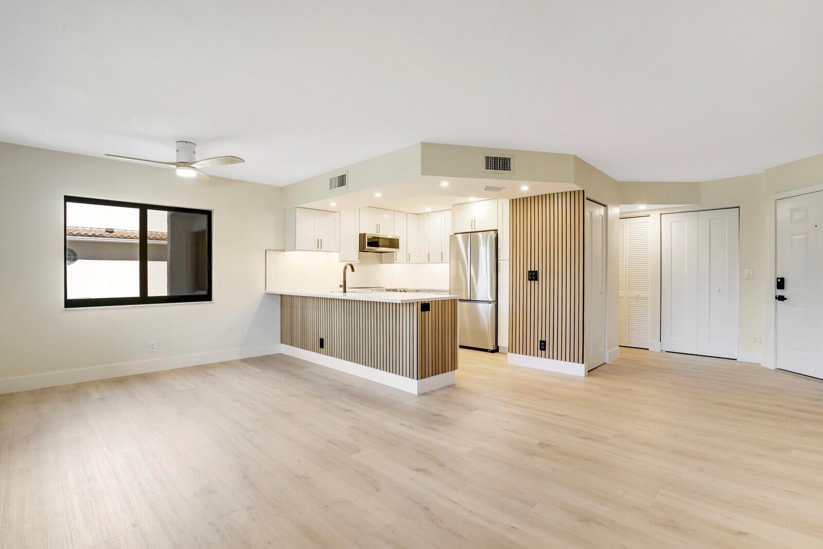 1605 S Us Highway 1 A308