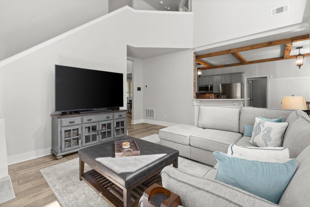 6820 Little Fox Trail