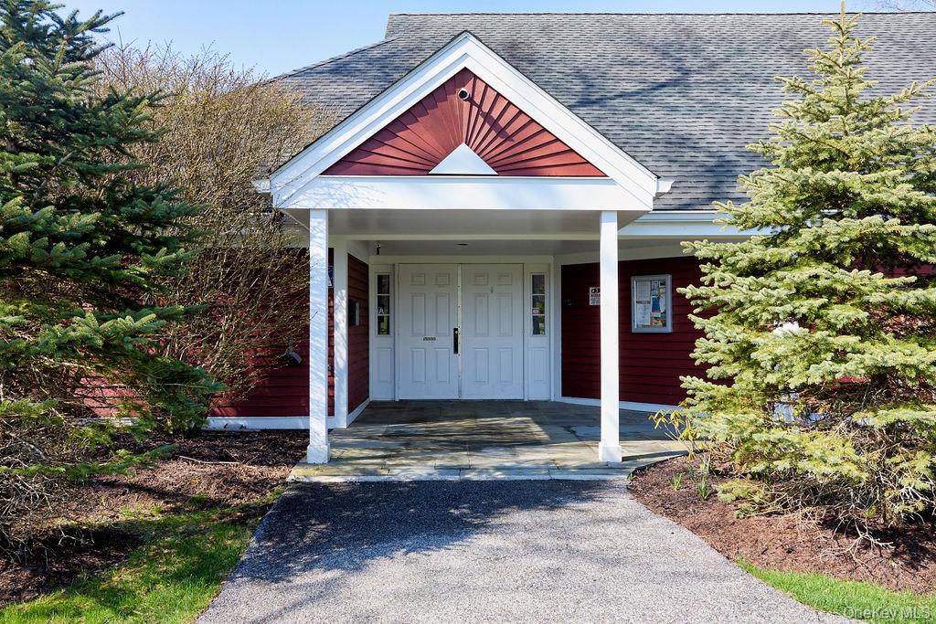 406 Bentley Court
