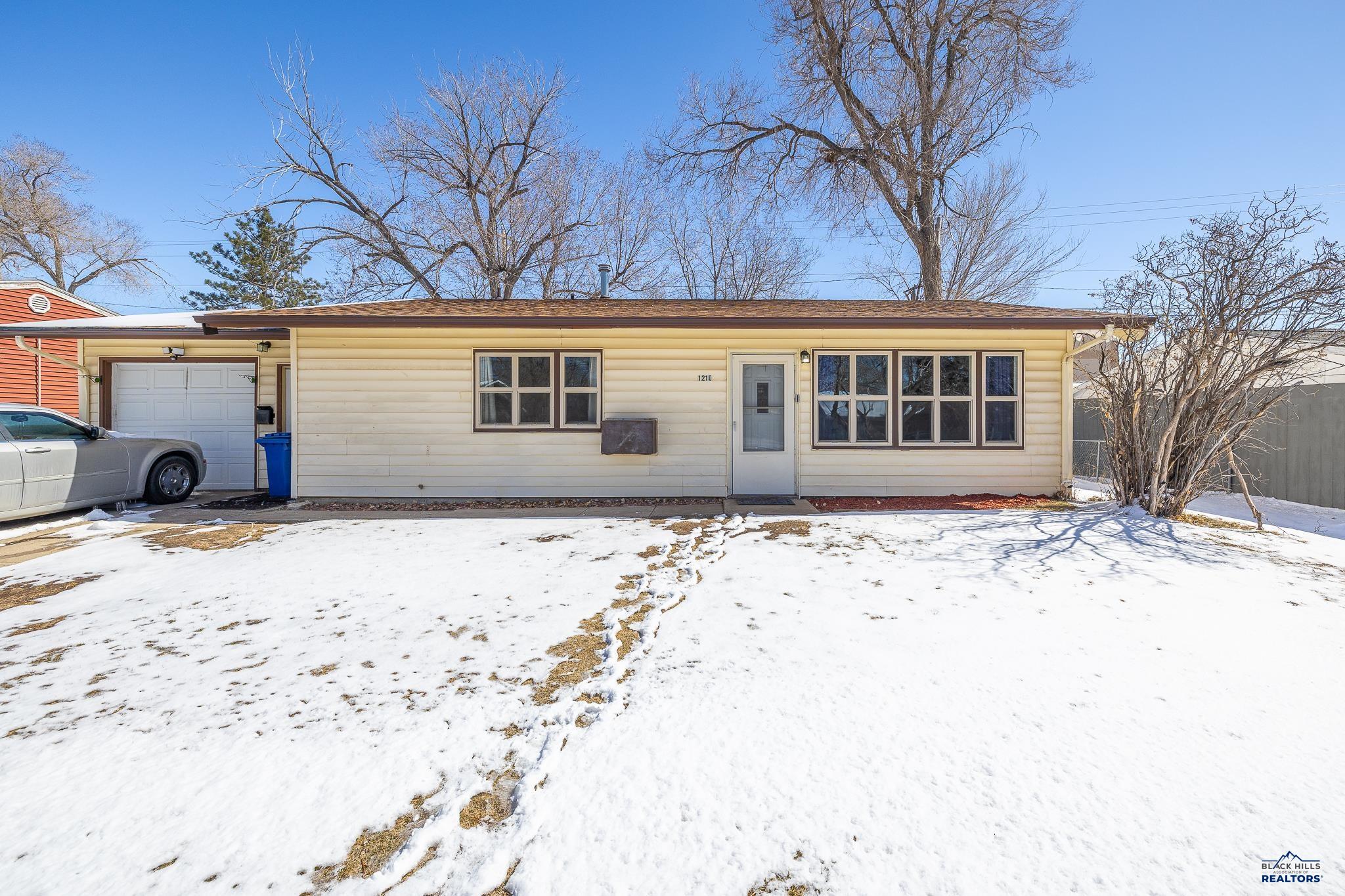 1210 RACINE