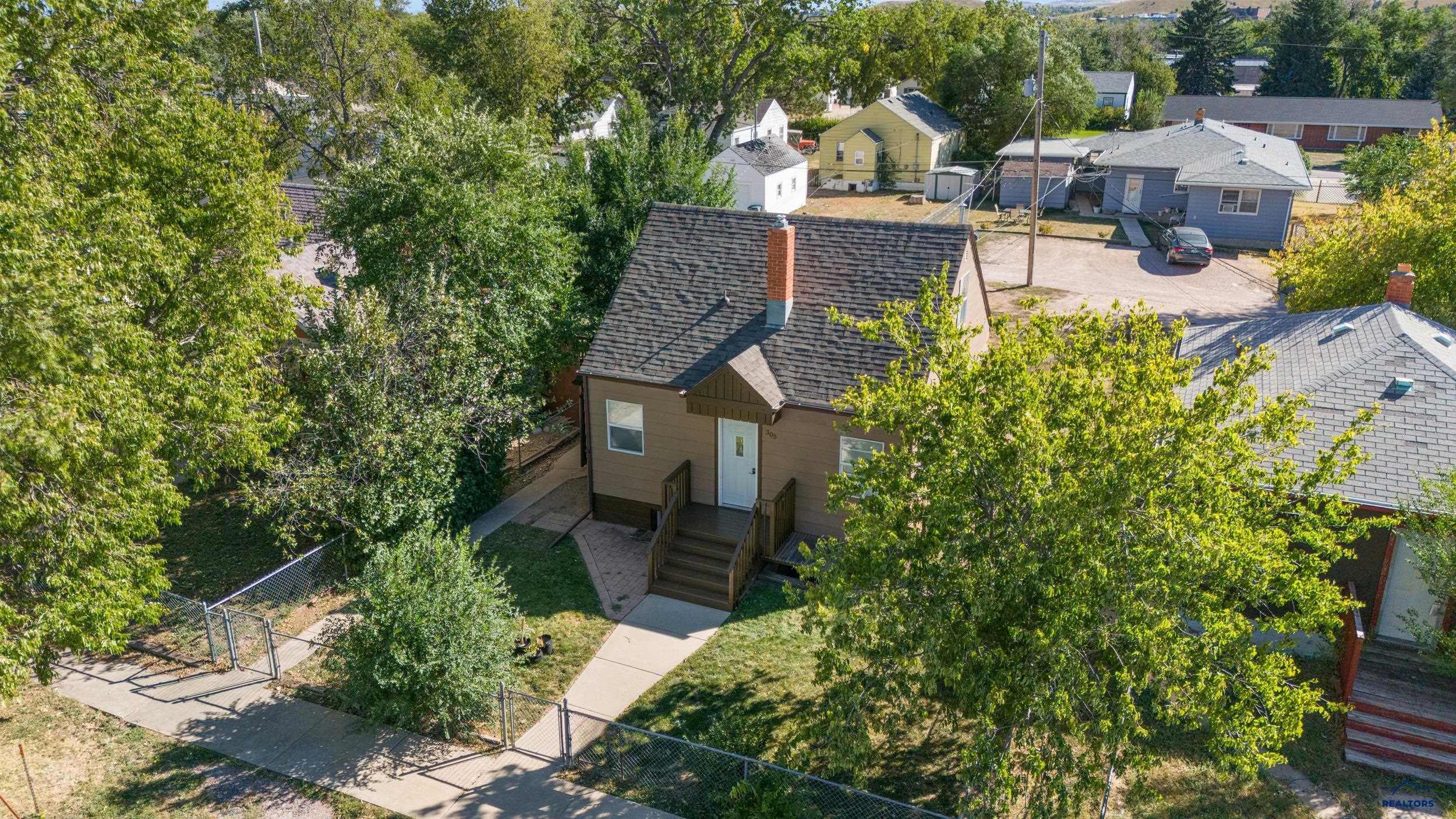 305 E DENVER