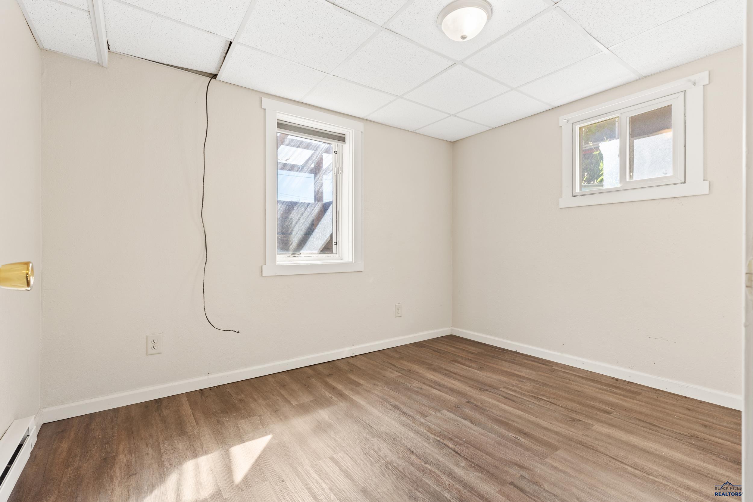 305 E DENVER