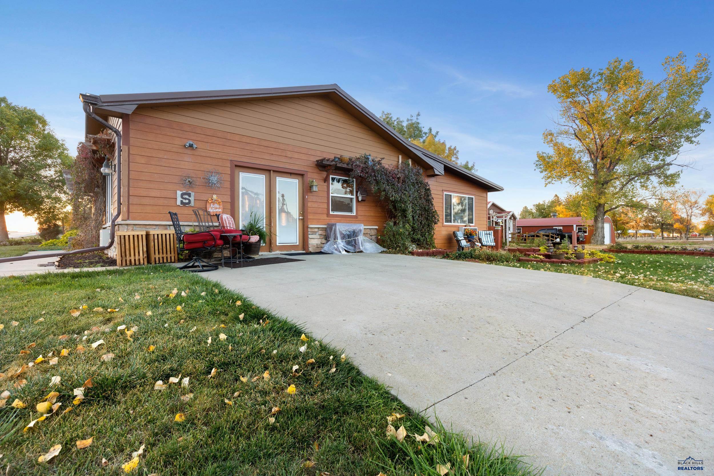 212 W 4TH AVE