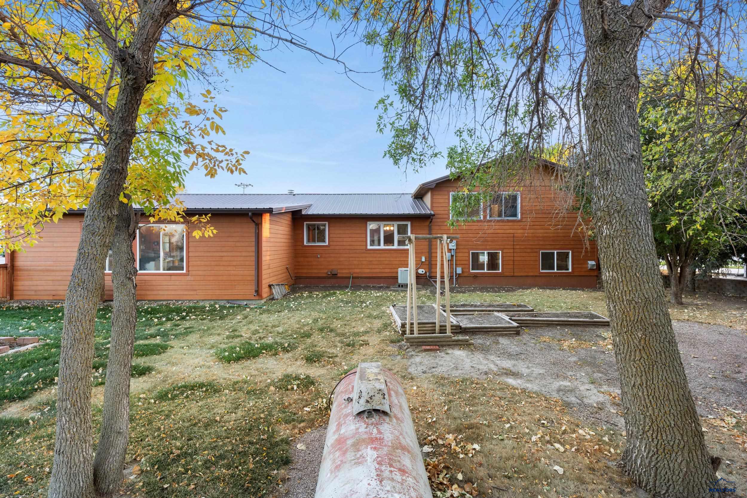 212 W 4TH AVE