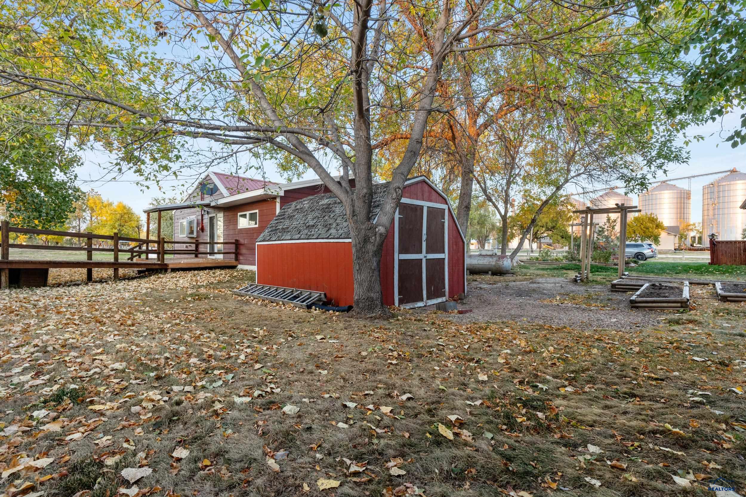 212 W 4TH AVE