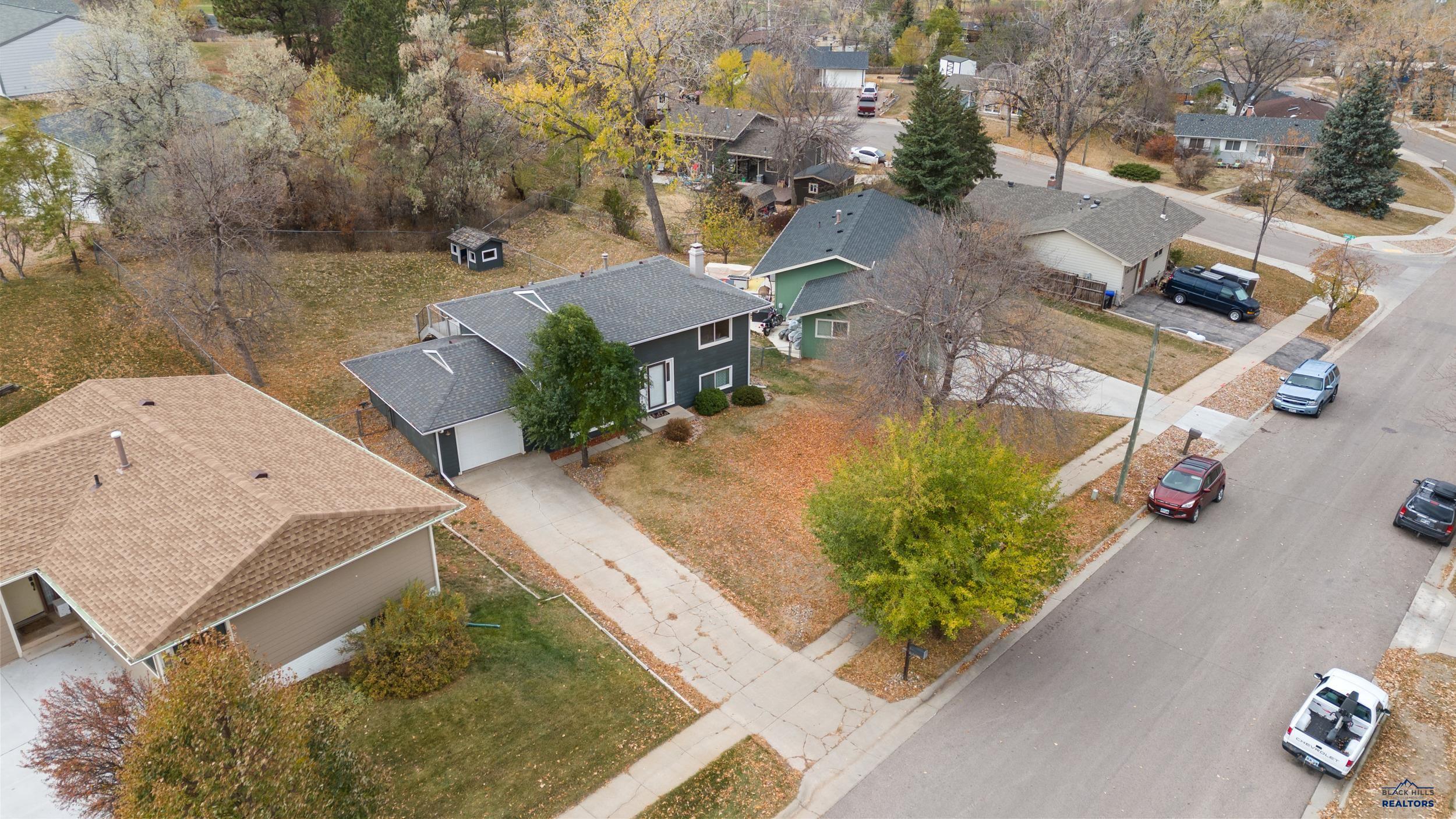 2715 TOMAHAWK DR