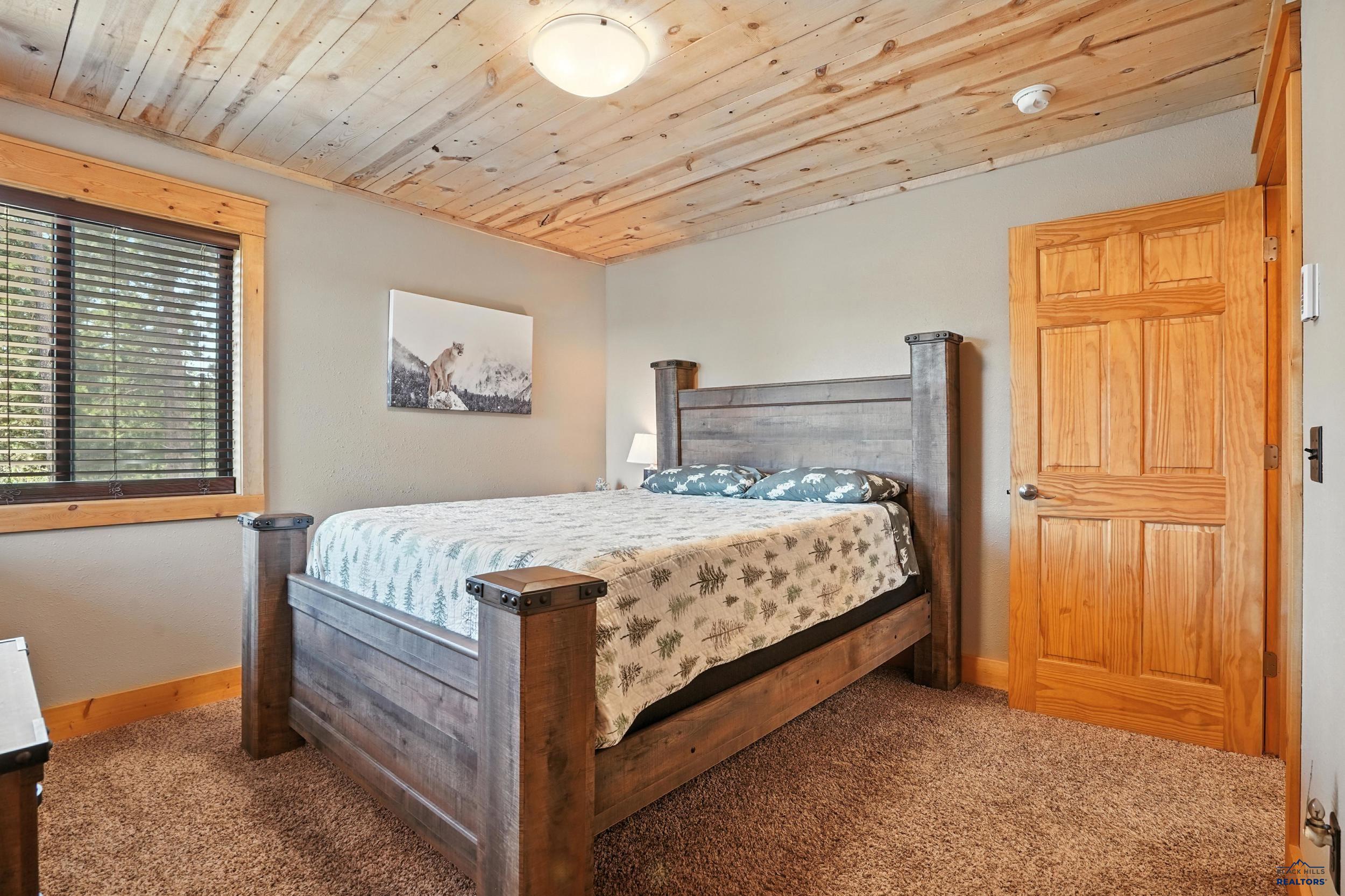 21304 & 21302 WASP RD